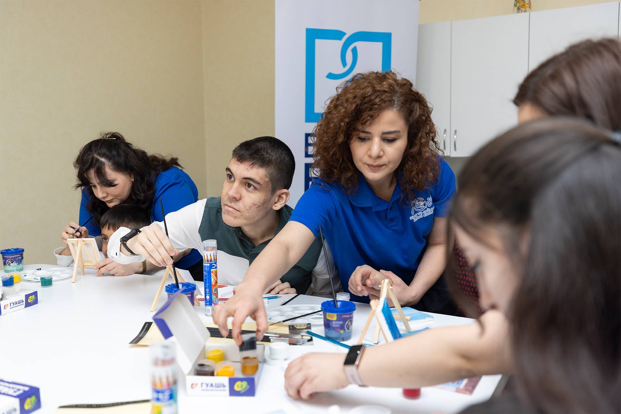 Bank of Baku-dan Autizm Maarifləndirmə ayına özəl layihə: SEVGİ VARSA, FƏRQ YOXDUR! 15 Bank of Baku dan Autizm maarifləndirmə ayina ozəl layihə SEVGI VARSA FERQ YOXDUR 15