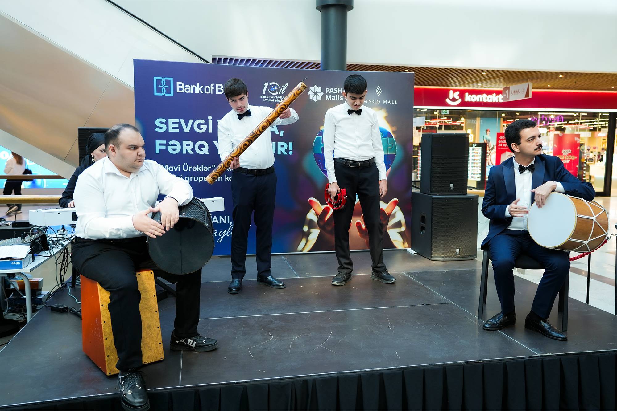 Bank of Baku-dan Autizm Maarifləndirmə ayına özəl layihə: SEVGİ VARSA, FƏRQ YOXDUR! 5 Bank of Baku dan Autizm maarifləndirmə ayina ozəl layihə SEVGI VARSA FERQ YOXDUR 5