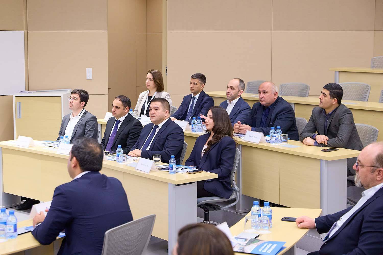 Bank of Baku üçün ADA Universitetində II mini MBA proqramı başladı 5 Bank of Baku nun ADA Universitetində II mini MBA proqrami basladi 4