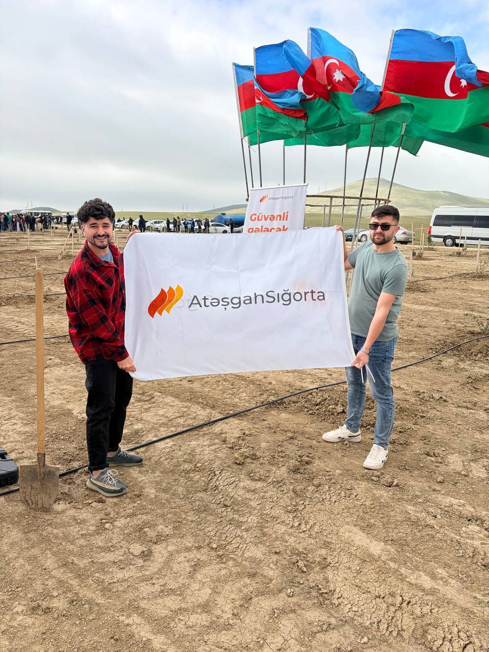 “Atəşgah” Sığortadan ağacəkmə aksiyasına dəstək 2 Foto 2 7