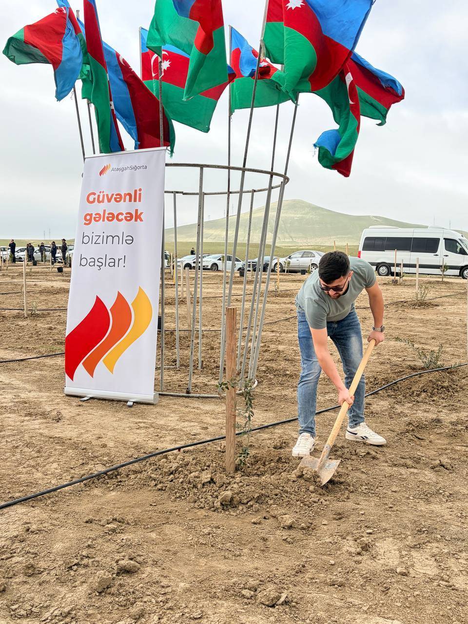 “Atəşgah” Sığortadan ağacəkmə aksiyasına dəstək 1 Foto 3 6