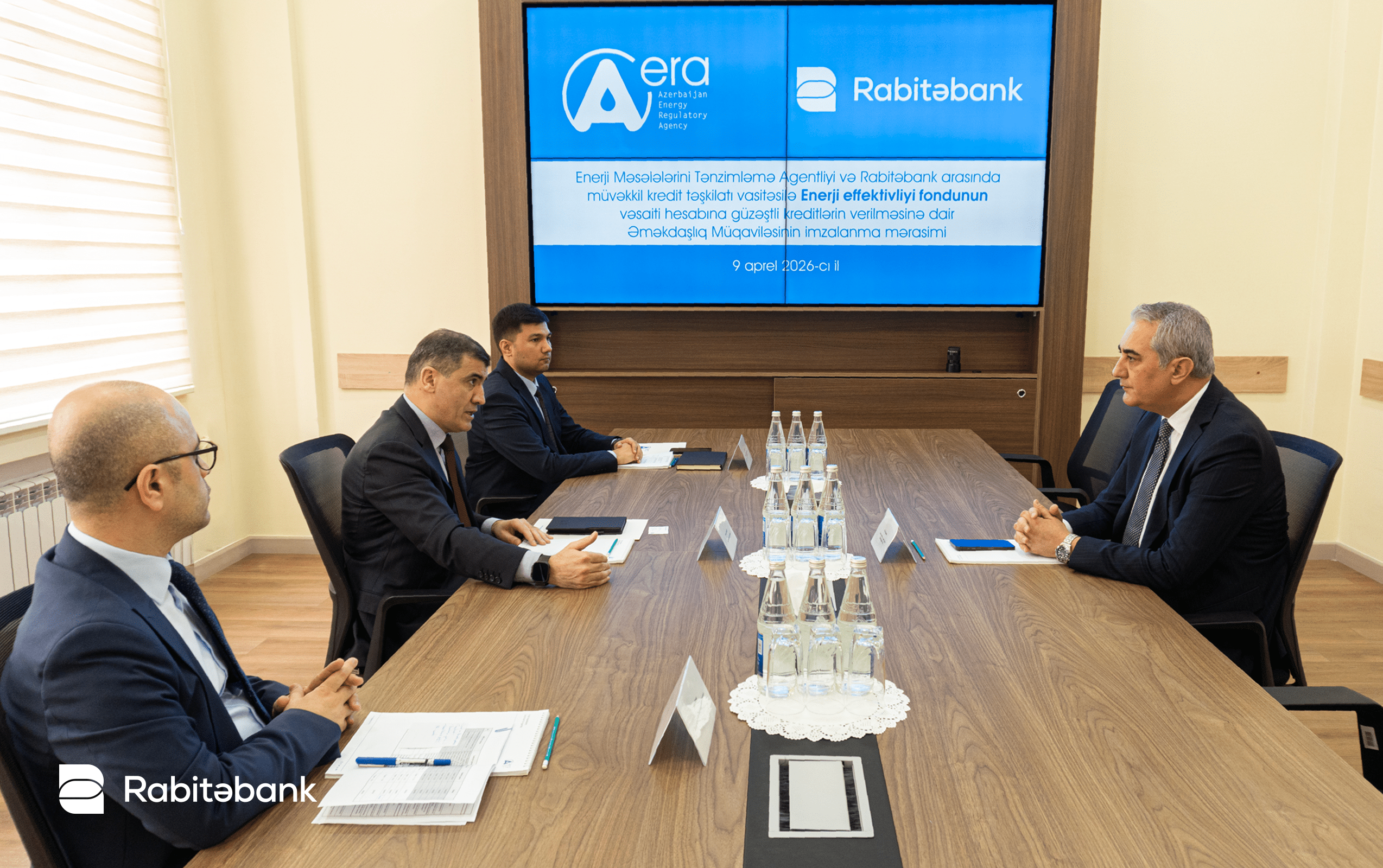 Enerji Məsələlərini Tənzimləmə Agentliyi və “Rabitəbank” ASC arasında əməkdaşlıq müqaviləsi imzalanıb 4 press4 1