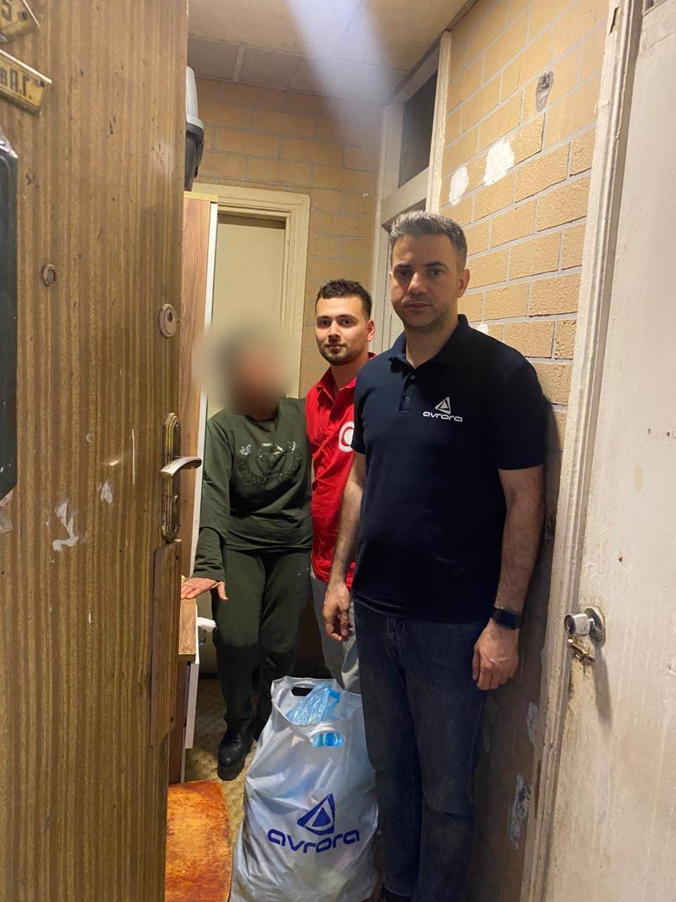 “Avrora Qrup” Qurban Bayramı münasibətilə aztəminatlı ailələrə bayram sovqatı çatdırıb 2 2 3