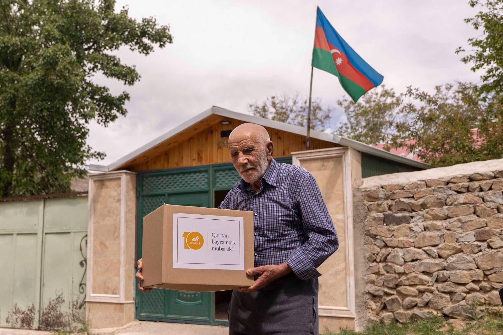 “AzerGold” QSC Qurban bayramı münasibətilə Daşkəsən, Göygöl və Naxçıvanda sosial yardım aksiyaları təşkil edib 3 4 1