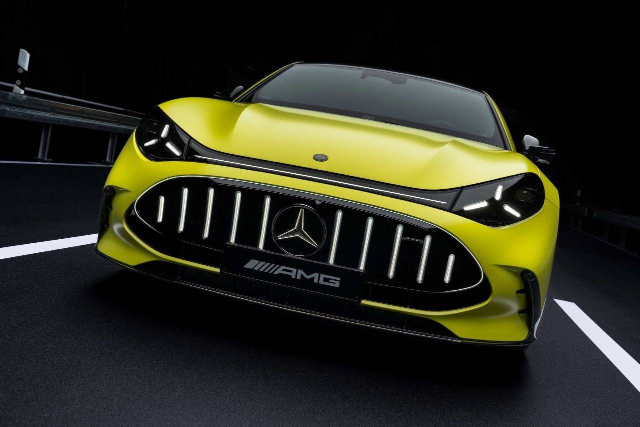 "Mercedes-Benz" 1153 at gücünə malik elektrikli AMG GT modelini təqdim edib — Fotolar 1 5222449760155932411