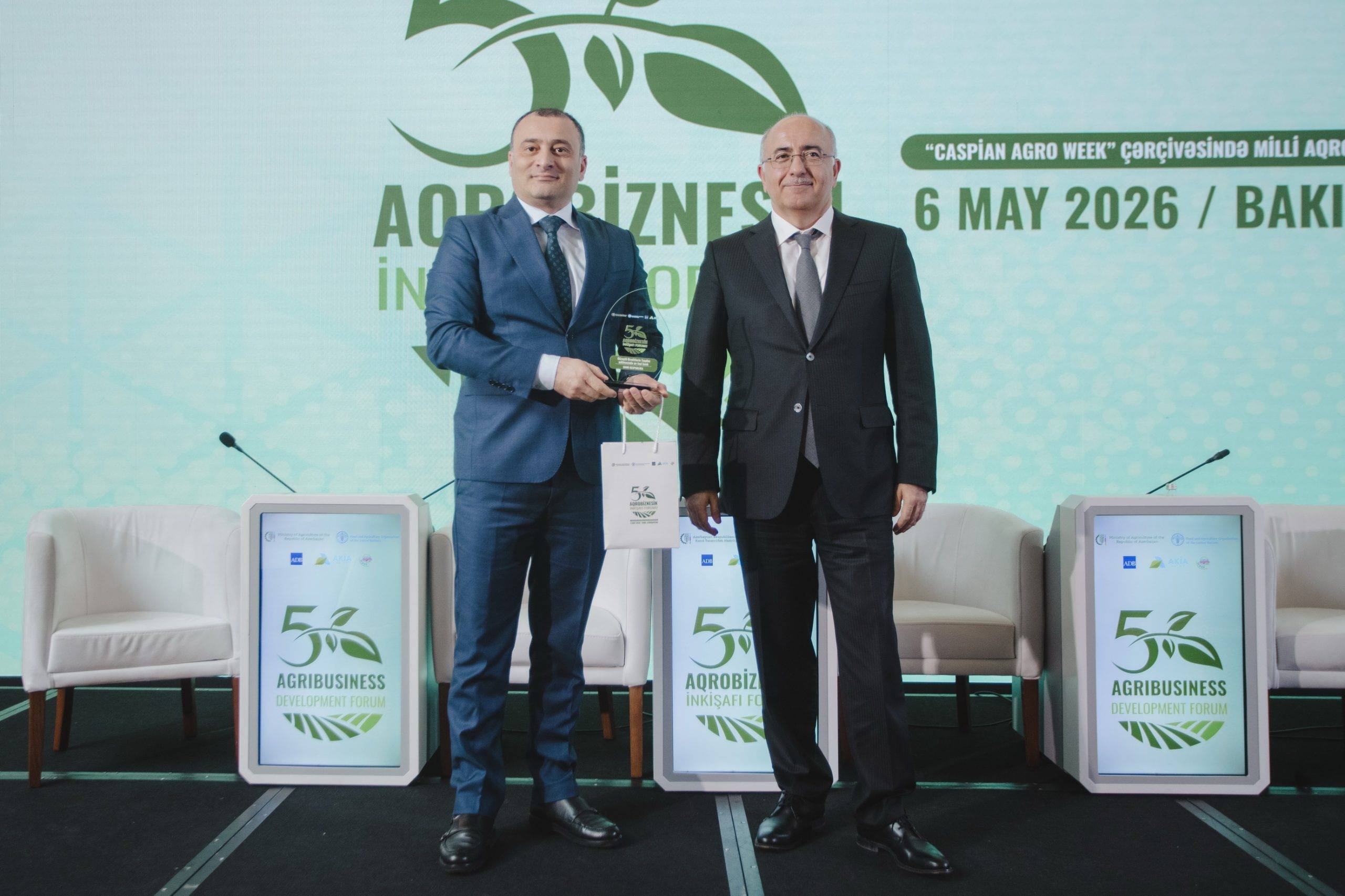 Bank Respublika “Güzəştli kreditlərin təqdim olunmasında ən fəal bank” seçildi! 1 AKIA mukafat 01 scaled