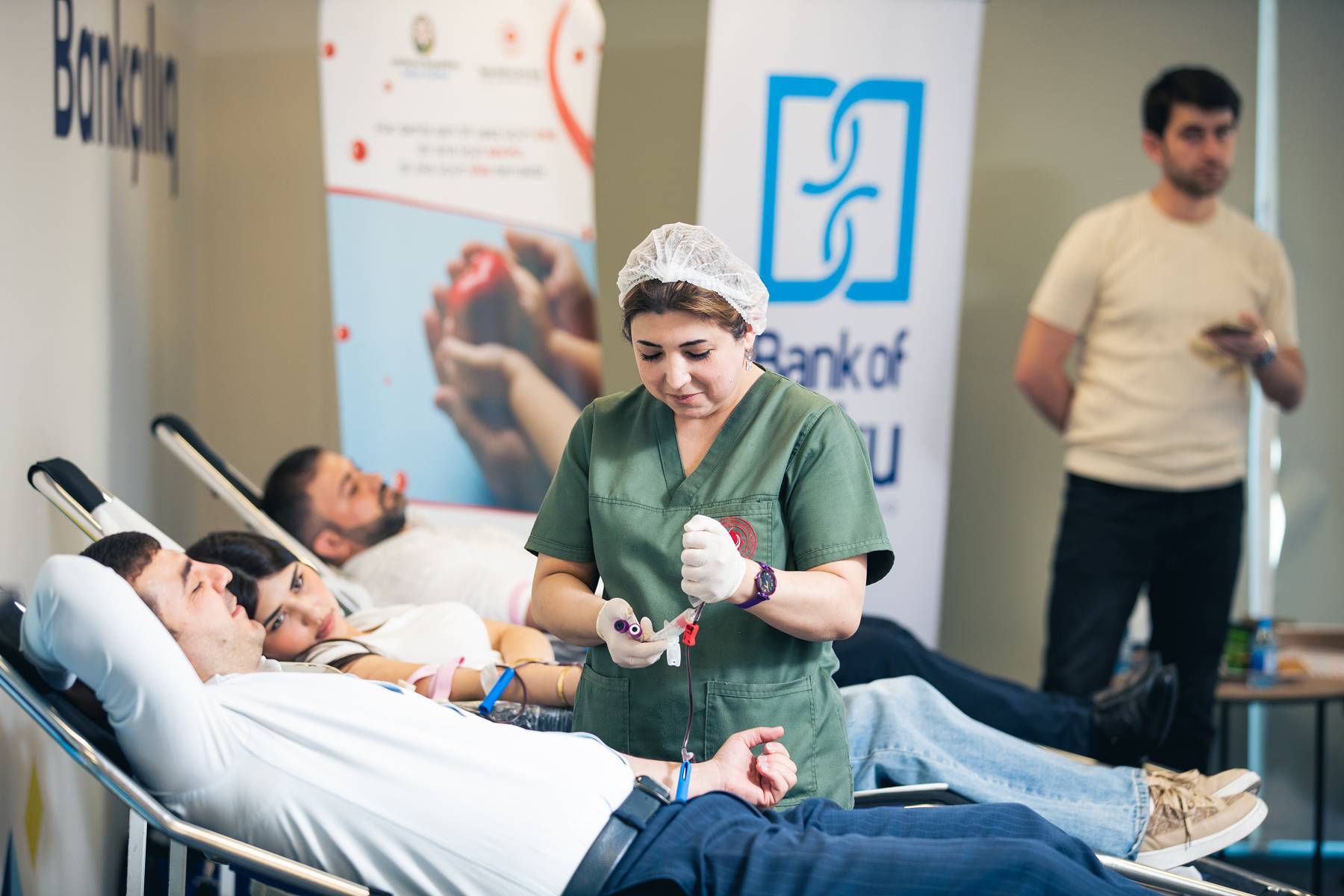 Bank of Baku qan donorluğunun əhəmiyyətini vurğulayıb – qanvermə aksiyası keçirib 5 Bank of Baku qan donorlugunun əhəmiyyətini vurgulayib 5