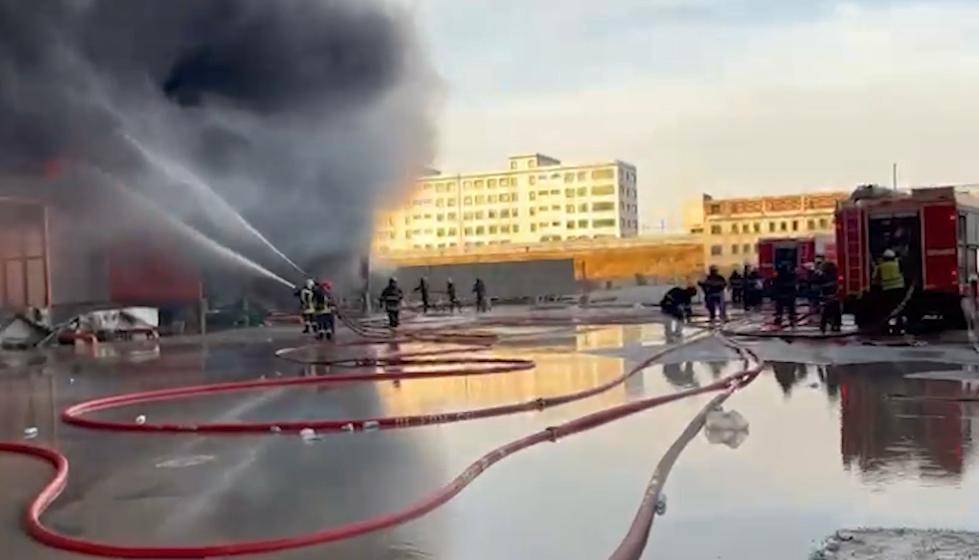 Lökbatandakı yanğın nəzarətə götürülüb - Video - Fotolar 2 WhatsApp Image 2026 05 12 at 07.18.21 1