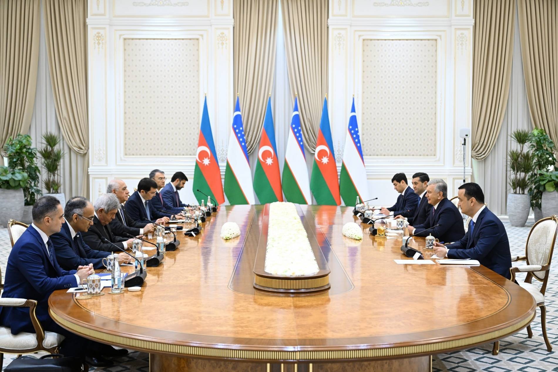 ABB rəhbərliyi V Daşkənd Beynəlxalq İnvestisiya Forumunda 3 1 58