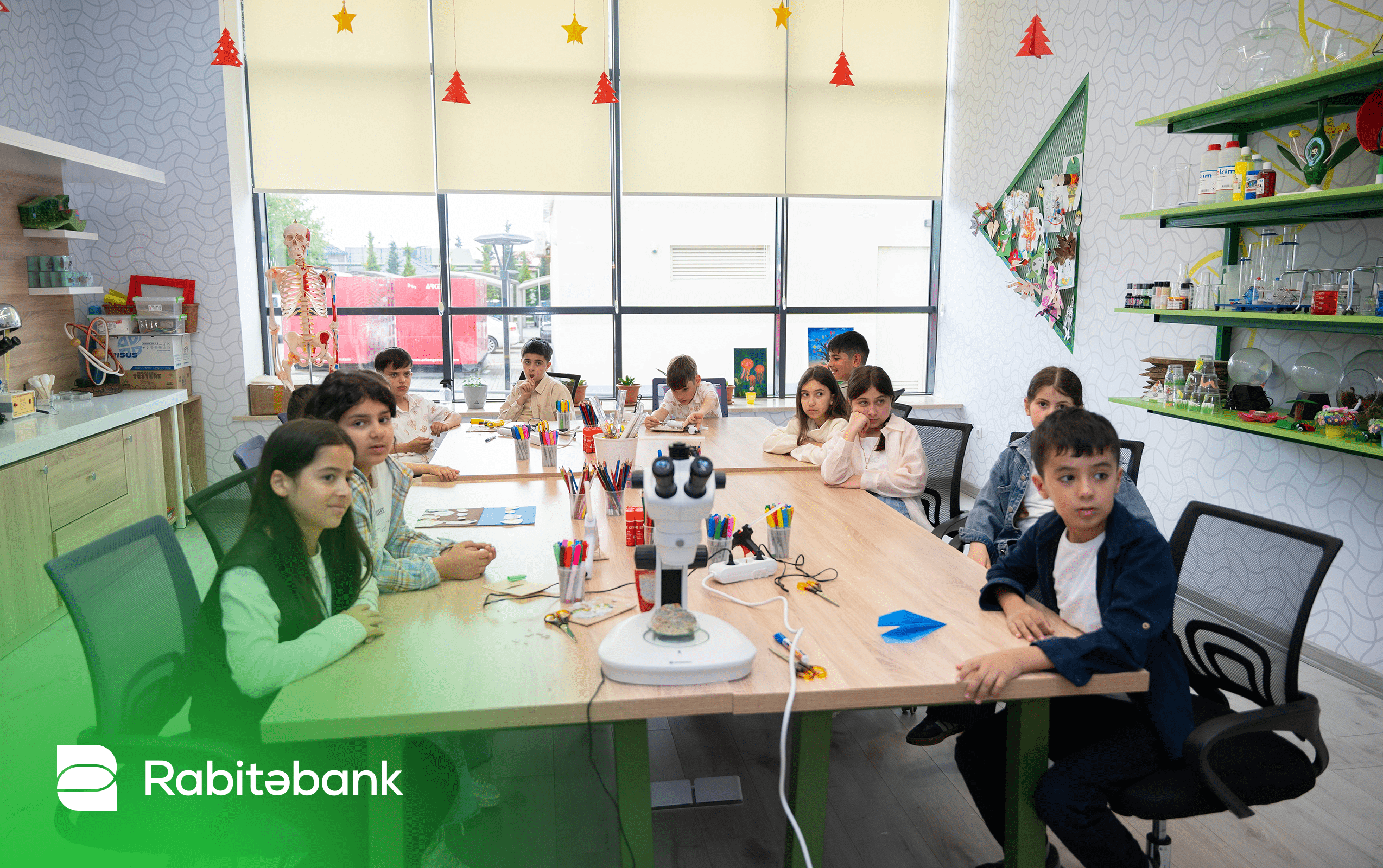 Rabitəbank və “İnnovasiyalar Mərkəzi” şəhid övladları üçün “Zəfərin gələcəyi” layihəsini həyata keçirib 16 16