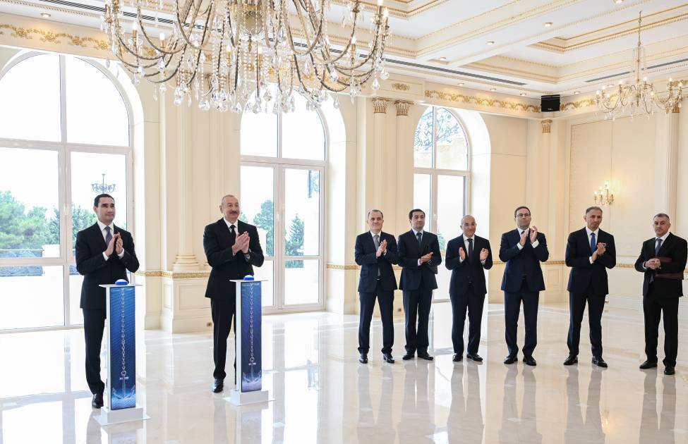 Azərbaycan bu ölkəyə tanker hədiyyə etdi - Mərasimdən fotolar 2