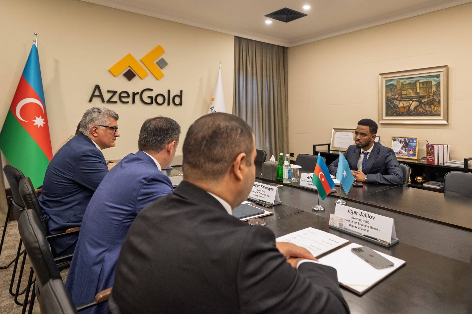 “AzerGold” QSC-də Somali İnkişaf və Yenidənqurma Bankının baş direktoru ilə görüş keçirilib 1 2