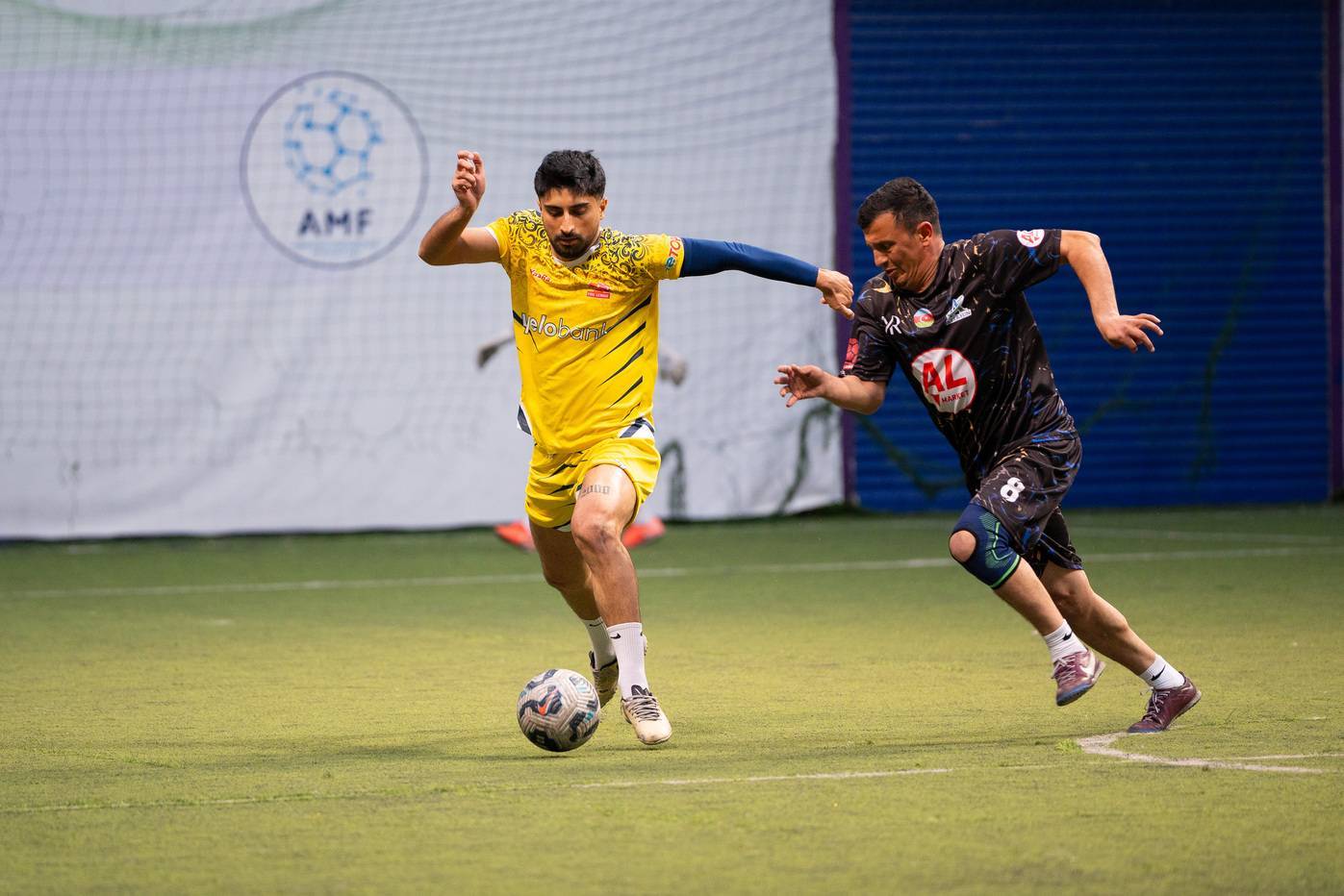 Yelo Bank şirkətlərarası futbol liqasının çempionu olub 5 4 46