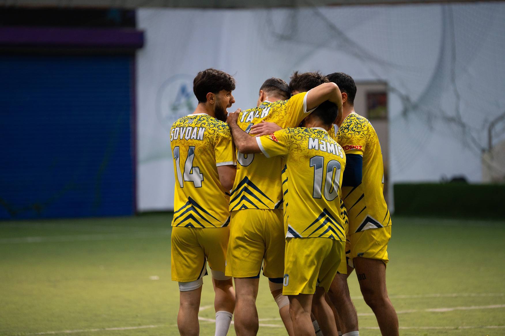 Yelo Bank şirkətlərarası futbol liqasının çempionu olub 3 6 37