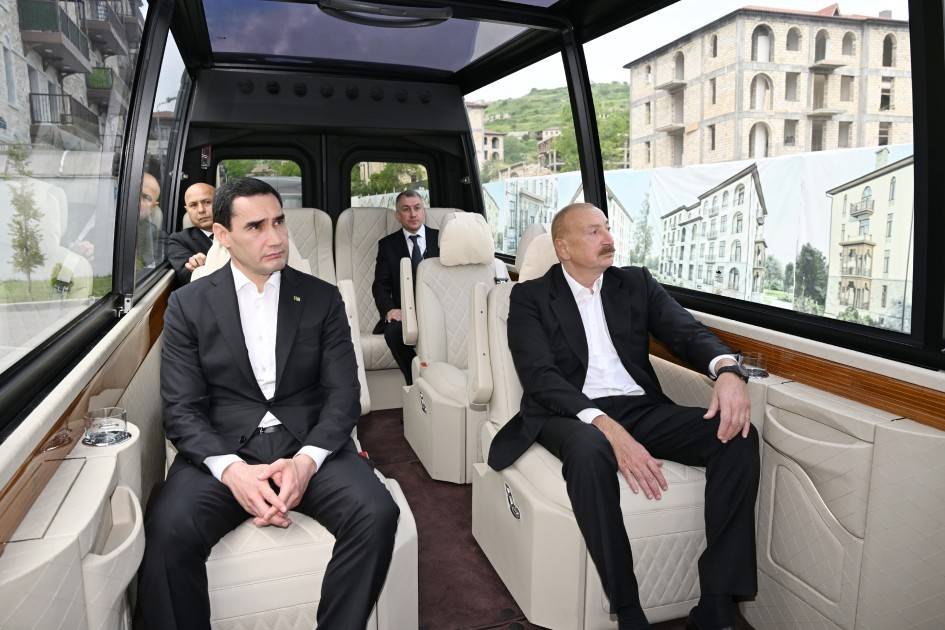 Azərbaycan və Türkmənistan prezidentləri Şuşa məscidində tikinti işlərinin gedişi ilə tanış olublar 5 6a3a51e66dd6a6a3a51e66dd6b17822069506a3a51e66dd686a3a51e66dd69