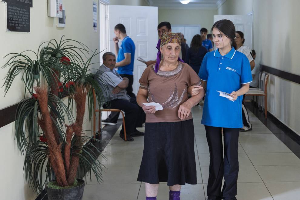 “AzerGold”un təşkilatçılığı ilə Göygöl rayonunda səyyar tibbi müayinə aksiyası keçirilib 4 12 6
