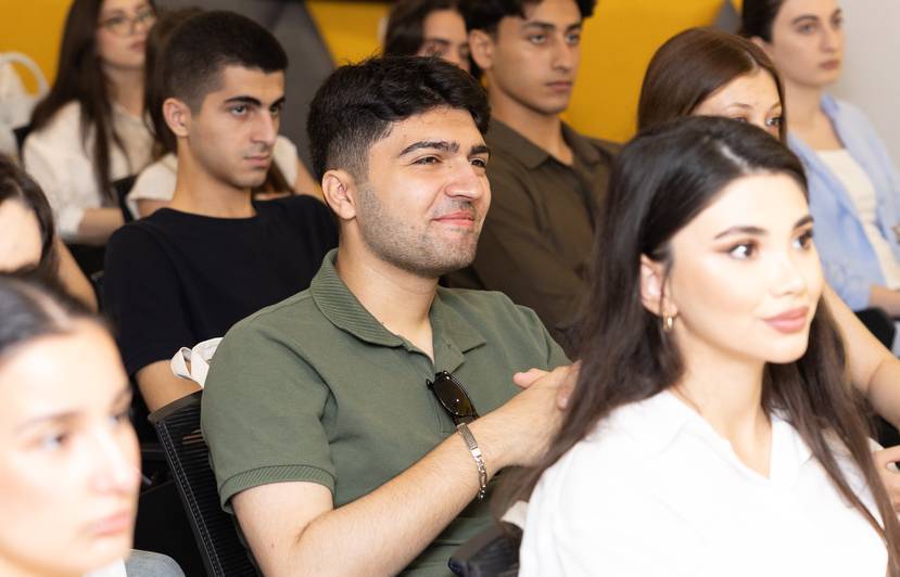 Yelo Bank-ın “Summer Challenge” yay təcrübə proqramı başladı! 1 ISAQ3850