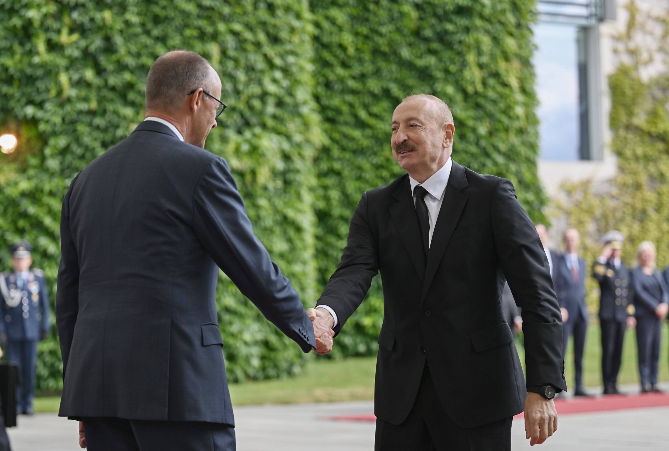 Prezident İlham Əliyev ilə Federal Kansler Fridrix Mertsin geniş tərkibdə görüşü olub 7 photo 2026 07 21 15 39 52 2