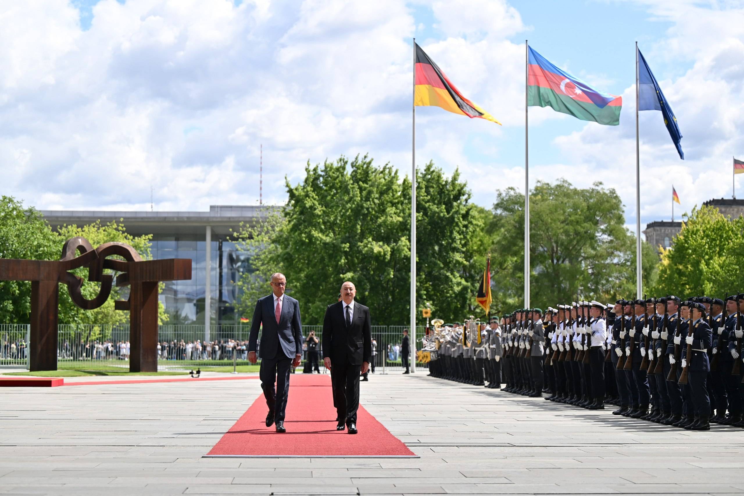 Prezident İlham Əliyev ilə Federal Kansler Fridrix Mertsin geniş tərkibdə görüşü olub 2 photo 2026 07 21 15 39 53 2