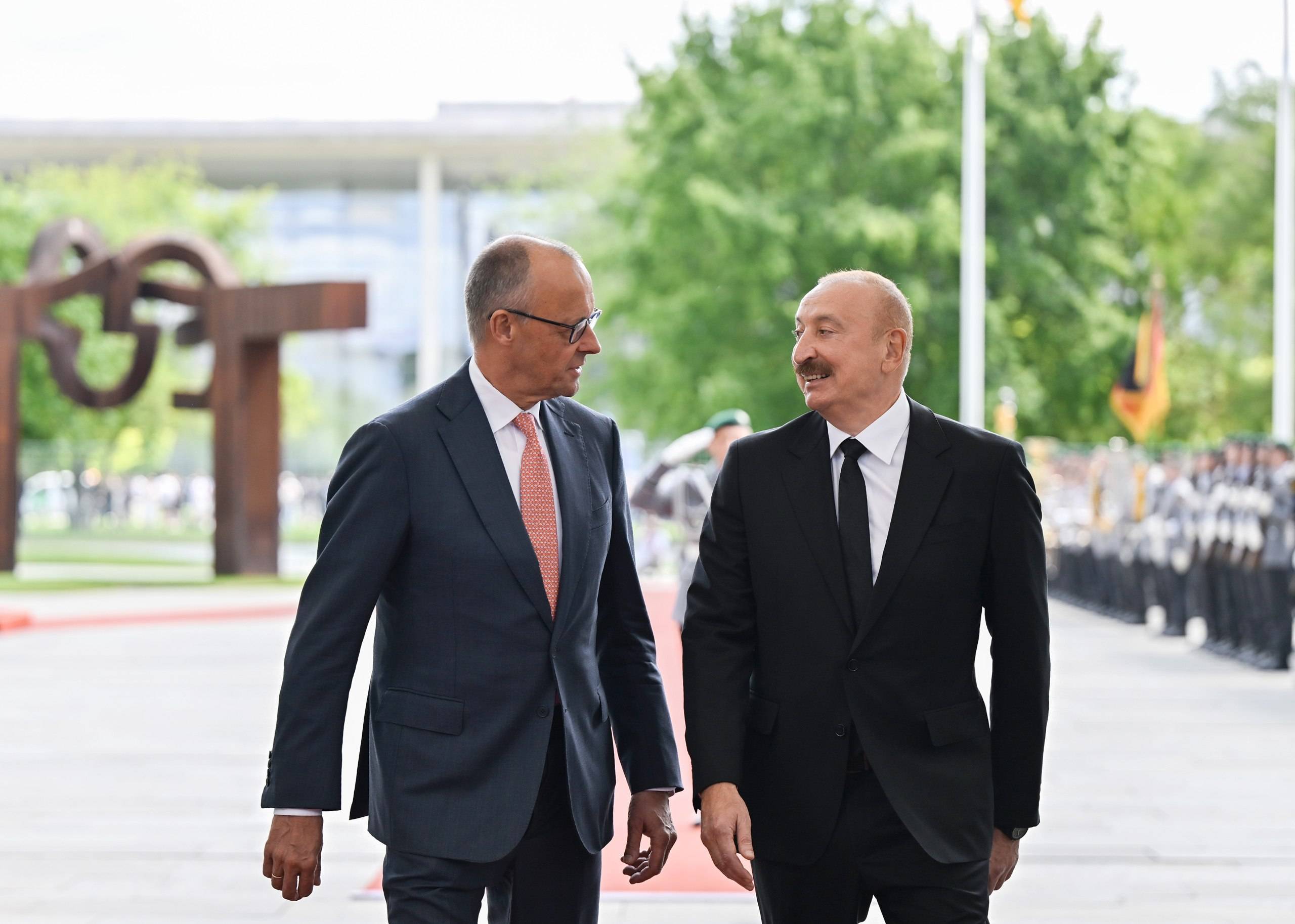 Prezident İlham Əliyev ilə Federal Kansler Fridrix Mertsin geniş tərkibdə görüşü olub 1 photo 2026 07 21 15 39 53 3