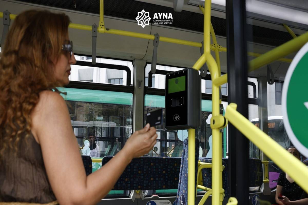 Ekspres avtobuslarda sıxlığın qarşısını almaq üçün yenilik 2 1787567530 6a8c1ba8ec7a76a8c1ba8ec7a817875670166a8c1ba8ec7a46a8c1ba8ec7a6
