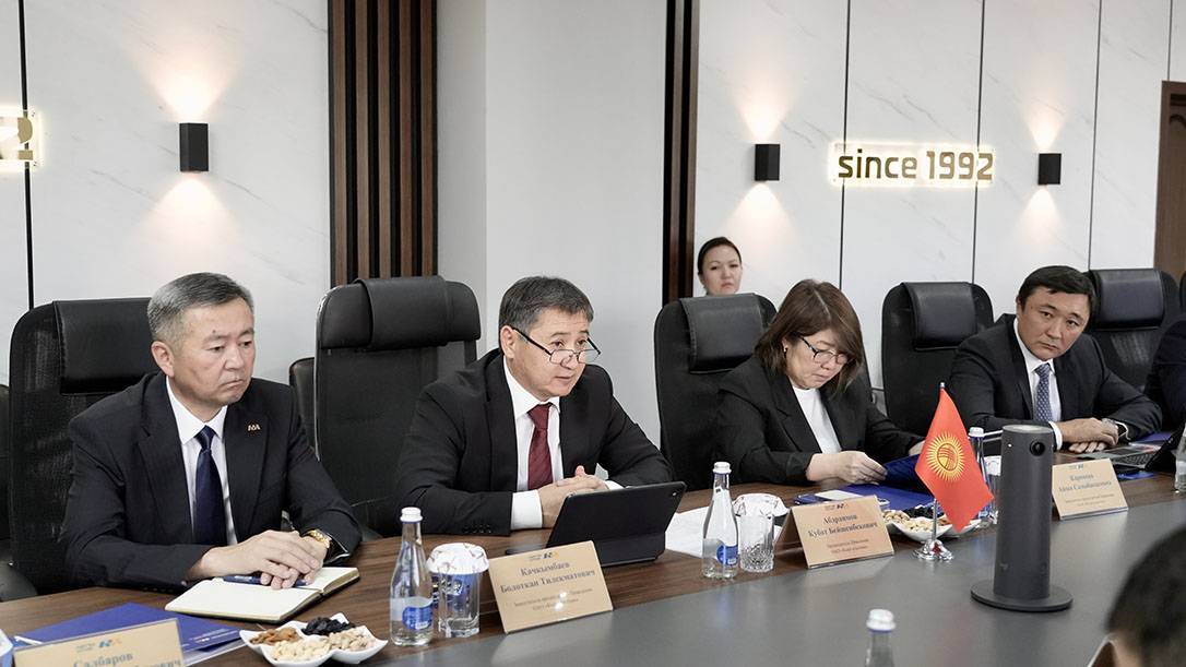 “AzerGold” və “Kyrgyzaltyn” şirkətləri Bişkekdə əməkdaşlıq perspektivlərini müzakirə ediblər 2 2 2 1