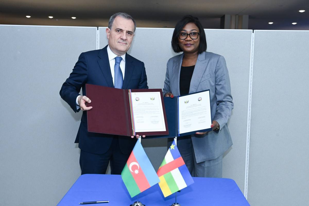 Azərbaycan və Mərkəzi Afrika Respublikası arasında diplomatik münasibətlər qurulub 1 5 4